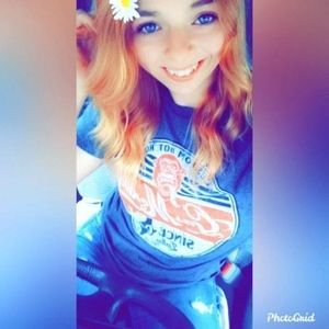 Meet your Posher, Glora